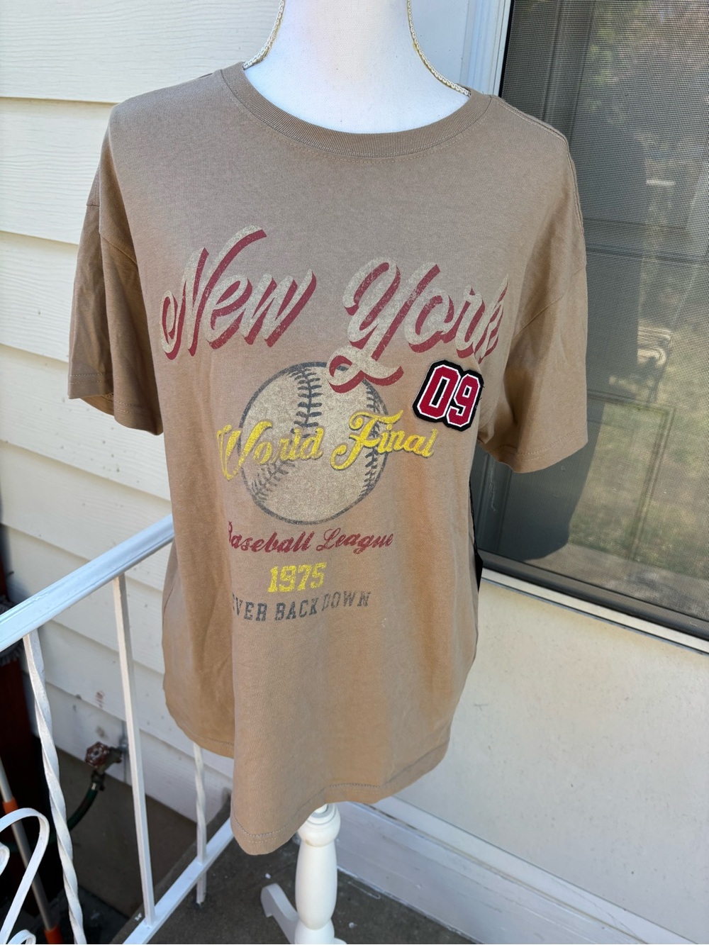 Forever 21 New York World final baseball league 1975 graphic tee. NWT size S